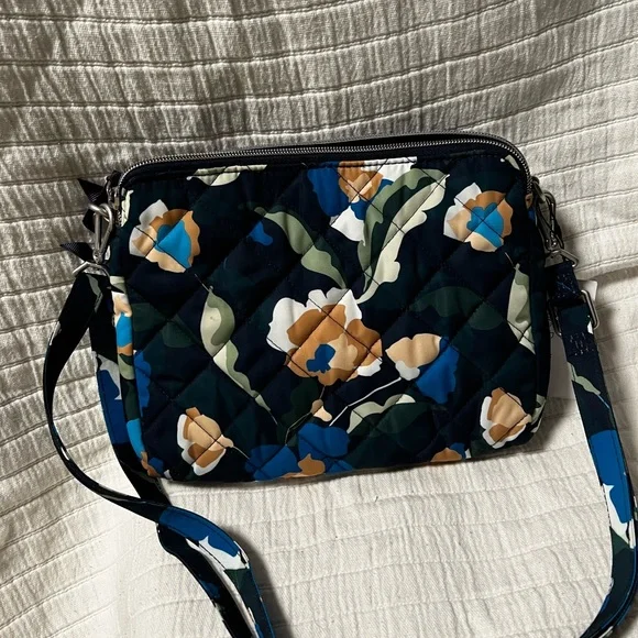 Vera Bradley performance twill 3 zippered crossbody in Immersed Blooms - Picture 2 of 5